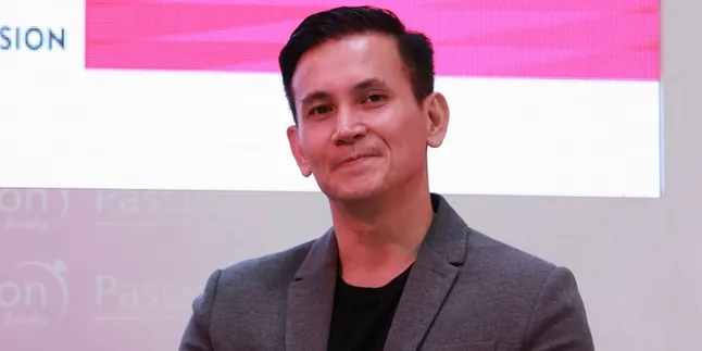 Jadi Duda, Marcelino Lefrandt Antar Anak Ke Sekolah Hingga Siapkan Makan Jadi Duda, Marcelino Lefrandt Antar Anak Ke Sekolah Hingga Siapkan Makan