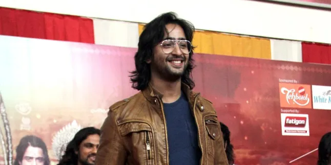 Jadi Host di Malaysia, Shaheer Sheikh Tak Bawa Baju Ganti?