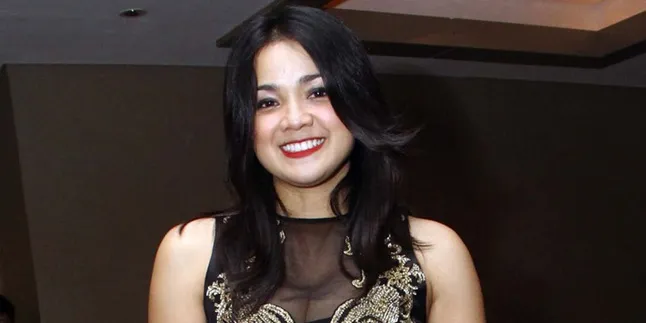 Jadi Ibu Dua Orang Anak, Prestasi Bagi Nirina Zubir