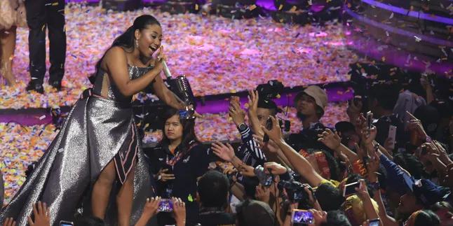 Jadi Juara Indonesian Idol 2018, Maria Tak Ingin Menangis