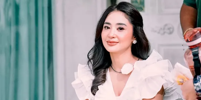 As a Judge of D'Academy 7, Dewi Perssik: To Achieve Success, We Must First Fail