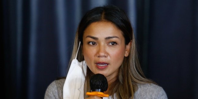 Nirina Zubir's Family Suffers a Loss of 17 Billion Due to Land Mafia