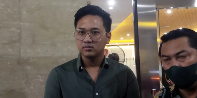 Jadi Korban Robot Trading Fahrenheit, Artis Chris Ryan Rugi Rp30 Miliar