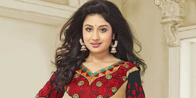 Jadi Kutu Buku Sejati, Ini Dia Bacaan Favorit Paridhi Sharma Jadi Kutu Buku Sejati, Ini Dia Bacaan Favorit Paridhi Sharma