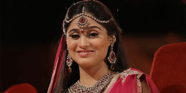 Jadi Model di Amerika, Soumya Seth Makin Cantik Mempesona