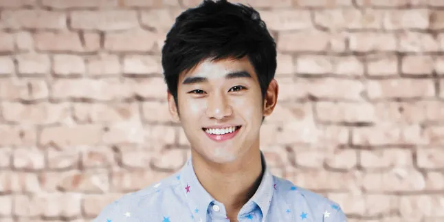 Jadi Model Majalah, Kim Soo Hyun Tampil Manly!