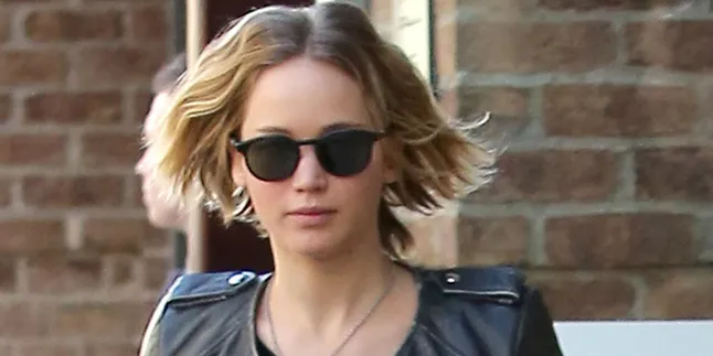 Jadi Model Tas Dior, Jennifer Lawrence Cantik Bak Bidadari Jadi Model Tas Dior, Jennifer Lawrence Cantik Bak Bidadari