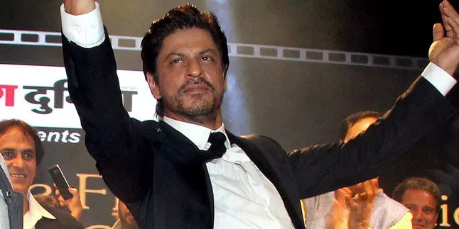 Jadi Pemuda Cupu, Begini Saat SRK Ngefans Berat Aryan Khan Jadi Pemuda Cupu, Begini Saat SRK Ngefans Berat Aryan Khan