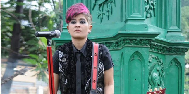 Jadi Penyiar Radio, Ini Kendala Mitha The Virgin Jadi Penyiar Radio, Ini Kendala Mitha The Virgin