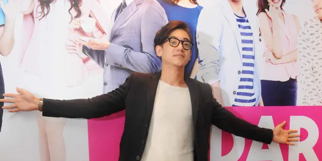 Jadi Playboy di '3 DARA', Adipati Dolken Dikutuk Jadi Perempuan! Jadi Playboy di '3 DARA', Adipati Dolken Dikutuk Jadi Perempuan!