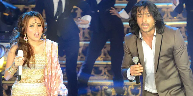 Jadi Pria Culun Berkacamata, Shaheer Sheikh Buat Ayu Terpesona Jadi Pria Culun Berkacamata, Shaheer Sheikh Buat Ayu Terpesona