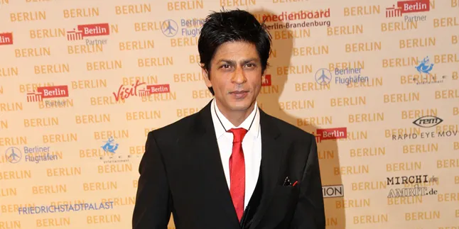 Jadi Seleb Terkaya, SRK Sampaikan Pesan Mengharukan Buat Ibunda Jadi Seleb Terkaya, SRK Sampaikan Pesan Mengharukan Buat Ibunda