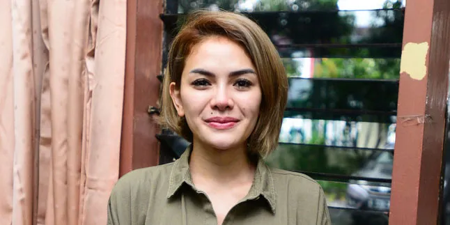 Jadi Tersangka Pemukulan, Nikita Mirzani Sebut Lucky Waria Jadi Tersangka Pemukulan, Nikita Mirzani Sebut Lucky Waria
