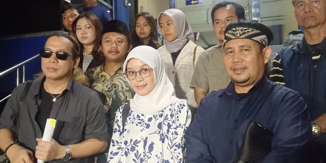 Jadi Tersangka Terkait Laporan Pihak Ashanty, Ayu Ngaku Siap Masuk Penjara Jadi Tersangka Terkait Laporan Pihak Ashanty, Ayu Ngaku Siap Masuk Penjara