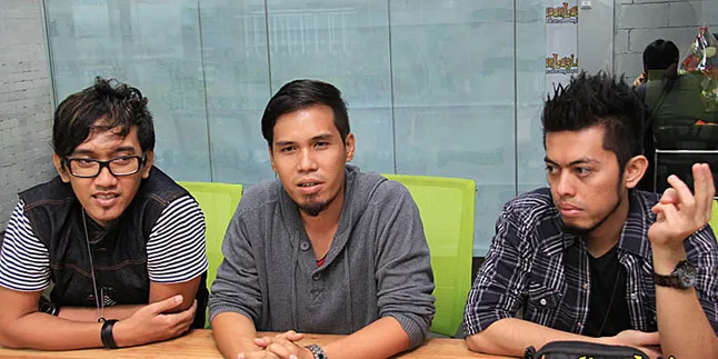 Jadi Vokalis Drive, Tirta Adilla Tak Terbebani