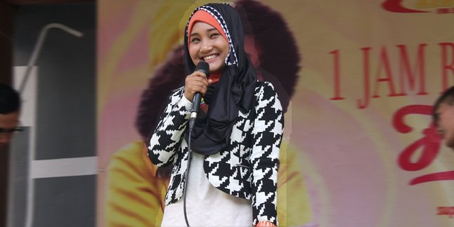 Jadwal Manggung & Kuliah Fatin Bentrok, Inilah Reaksi Sang Dosen