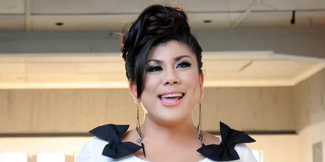 Jadwal Padat Ganggu Diet Regina Ivanova