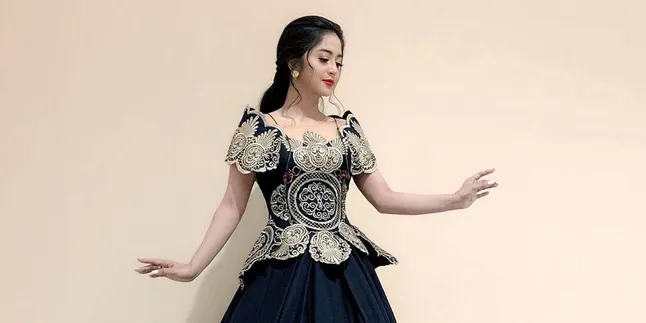 Jagokan Faul LIDA Untuk Jadi Juara, Dewi Perssik: Dia Tidak Terkalahkan! Jagokan Faul LIDA Untuk Jadi Juara, Dewi Perssik: Dia Tidak Terkalahkan!