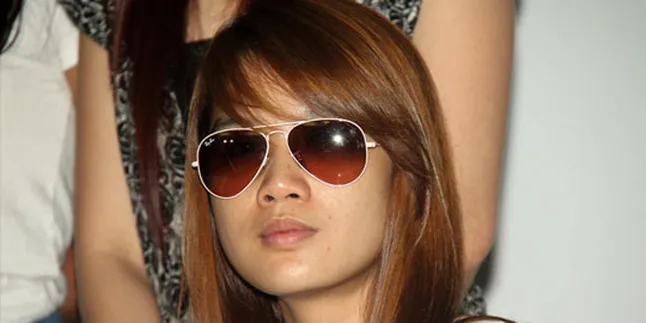 Jajal Akting, Devi Eks Cherry Belle Tak Mau Tinggalkan Nyanyi