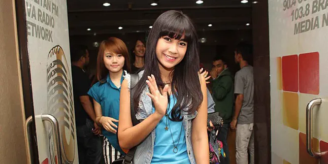 Jajal Jadi Model, Anisa Rahma Tetap Fokus di Tarik Suara