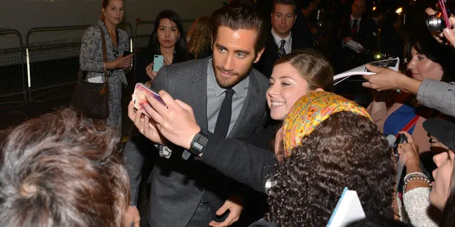 Jake Gyllenhaal Jauh Berubah di Trailer 'NIGHTCRAWLER' Jake Gyllenhaal Jauh Berubah di Trailer 'NIGHTCRAWLER'