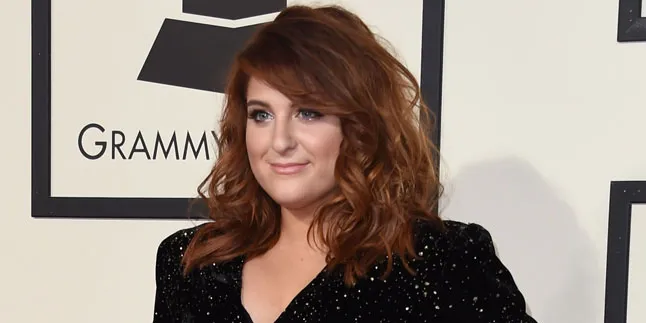 Jalan Bareng, Meghan Trainor Menatap Daryl Sabara Dengan Mesra