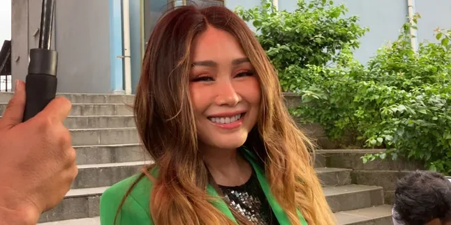 Jalani 5 Operasi Antiaging di Korea Selatan di Usia 56 Tahun, Begini Reaksi Anak-anak Titi DJ Jalani 5 Operasi Antiaging di Korea Selatan di Usia 56 Tahun, Begini Reaksi Anak-anak Titi DJ