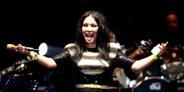 Jalani Aktivitas, Titi DJ Tetap Berpuasa Jalani Aktivitas, Titi DJ Tetap Berpuasa