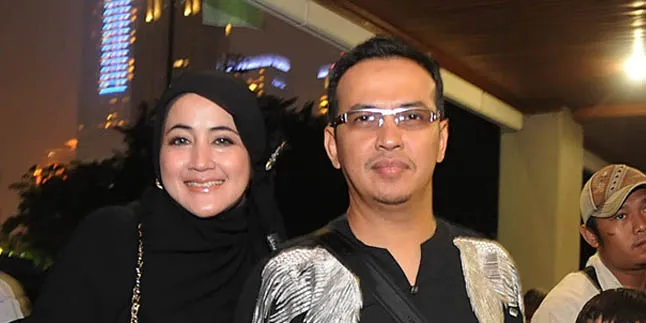 Jalani Masa Iddah, Pipik Dian Irawati Tak Mau Lagi ke Rumah Sakit Jalani Masa Iddah, Pipik Dian Irawati Tak Mau Lagi ke Rumah Sakit