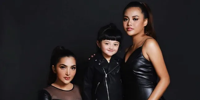Jalani Pemotretan, Arsy Hermansyah Sudah Pintar Bergaya Bak Remaja!