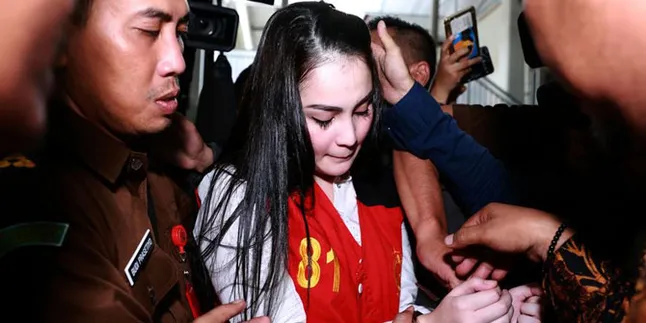 Jalani Sidang Kasus Narkoba, Jennifer Dunn Bantah Memesan Sabu ke FS Jalani Sidang Kasus Narkoba, Jennifer Dunn Bantah Memesan Sabu ke FS