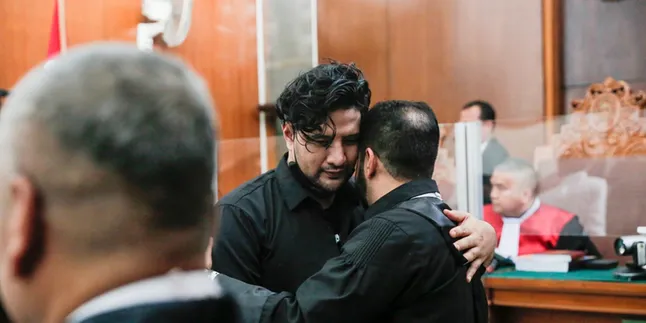 Jalani Sidang Putusan, Ammar Zoni Berharap Bebas - Bisa Jadi Kado Ultah Anak Jalani Sidang Putusan, Ammar Zoni Berharap Bebas - Bisa Jadi Kado Ultah Anak