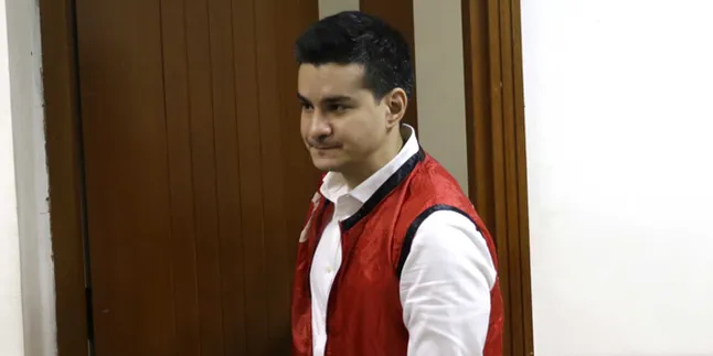 Jalani Sidang Putusan, Steve Emmanuel Divonis 9 Tahun Penjara Jalani Sidang Putusan, Steve Emmanuel Divonis 9 Tahun Penjara