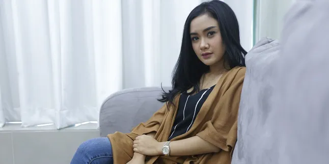 Jalin Kasih Dengan Pria Asal Iran, Cita Citata Tak Ingin Buru-Buru Menikah