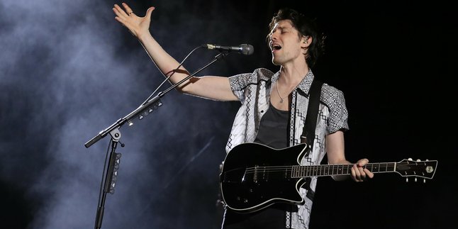 James Bay Tampil Memukau Dengan Batik di Hari Pertama WTF 2018