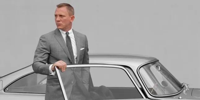 James Bond Akhirnya Resmi Kantongi SIM!