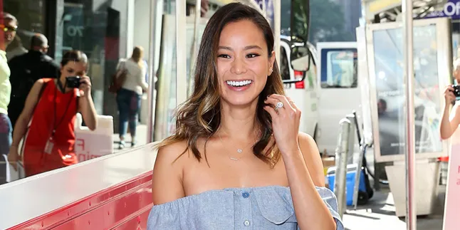 Jamie Chung - Bryan Greenberg Resmi Menikah di Hari Halloween