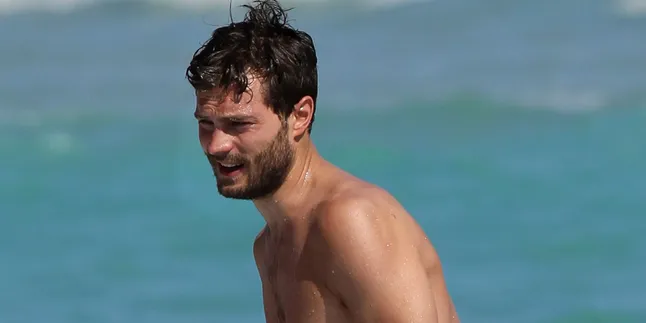 Jamie Dornan Ketahuan Mabuk Bareng Robert Pattinson