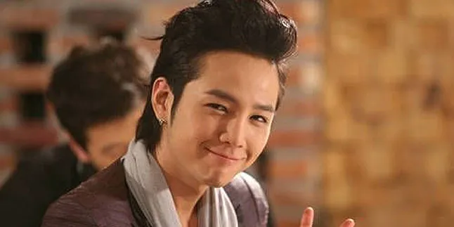 Jang Geun Suk Komentari Skandal Foto Mesranya