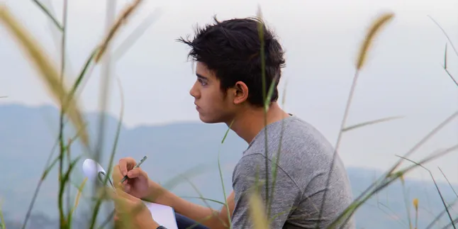 'JANJI HATI' Aliando Syarief Spesial Buat Kamu
