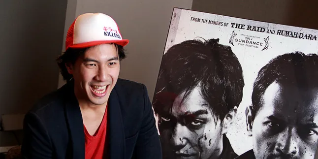 Jarak 2 Jengkal, Daniel Mananta Tak Bisa Pegang Tropi Piala Dunia