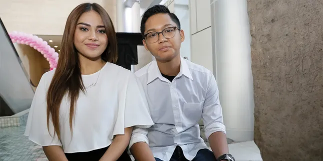 Jarang Ketemu Amora, Ini Yang Dilakukan Aurel dan Azriel Jarang Ketemu Amora, Ini Yang Dilakukan Aurel dan Azriel