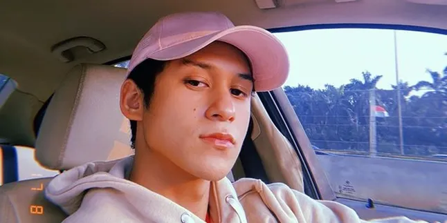 Jarang, Sekalinya Foto Selfie Antonio Blanco Jr 'BUKU HARIAN SEORANG ISTRI' Pamer Senyuman Manis Dibanjiri Pujian Fans