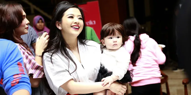 Jarang Tampil di Televisi, Franda Nikmati Tugas Barunya Sebagai Seorang Ibu