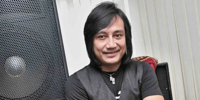 Jatuh Dari Panggung, Jam Tangan Katon Bagaskara Hilang Jatuh Dari Panggung, Jam Tangan Katon Bagaskara Hilang