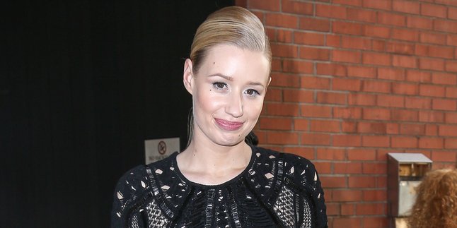 Jatuh Saat Manggung, Iggy Azalea Malah Bersyukur