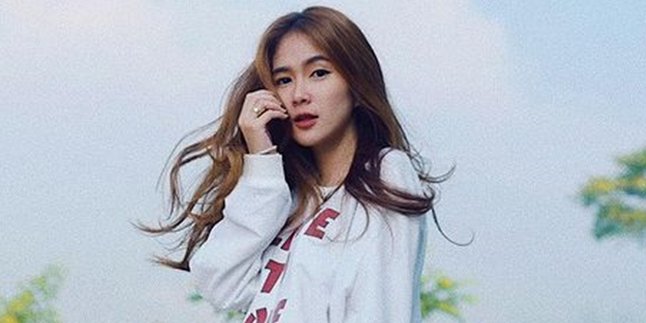 Answering Fans' Questions, Shanice Margaretha Discusses Love Triangle in the TV Series 'NALURI HATI'