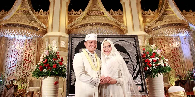 Jelang Kelahiran, Ini Kejutan Oki Setiana Dewi Untuk si Buah Hati