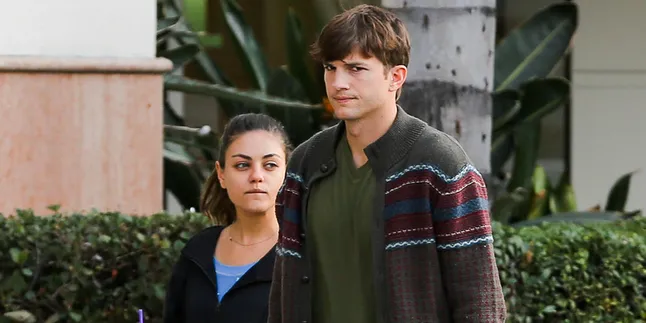Jelang Kelahiran, Mila Kunis - Ashton Kutcher 'Belanja' Mobil Jelang Kelahiran, Mila Kunis - Ashton Kutcher 'Belanja' Mobil