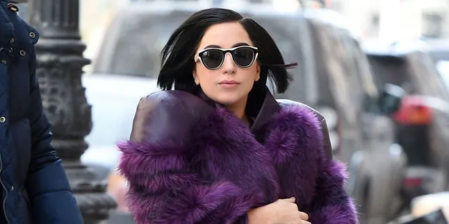 Jelang Pernikahan, Lady Gaga Turunkan Berat Badan Hingga 11 Kg?